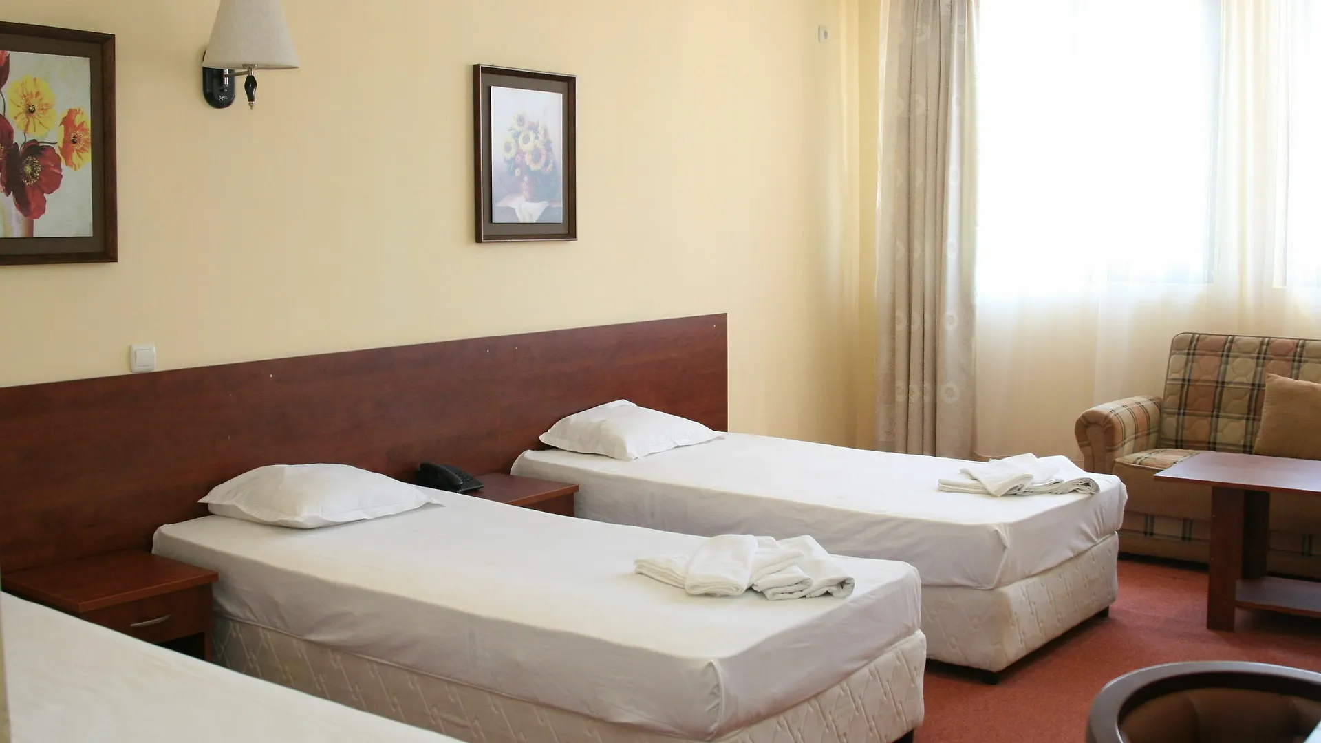 Avenue Hotel Deluxe Burgas City
