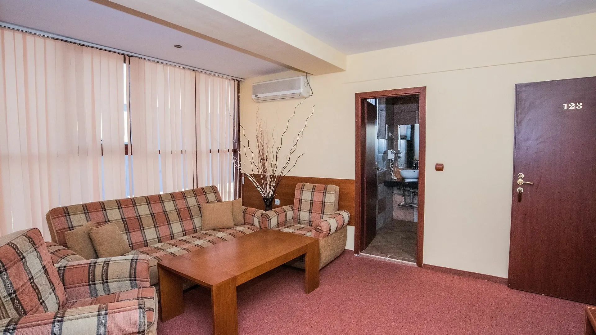 Avenue Hotel Deluxe Burgas City 3*,