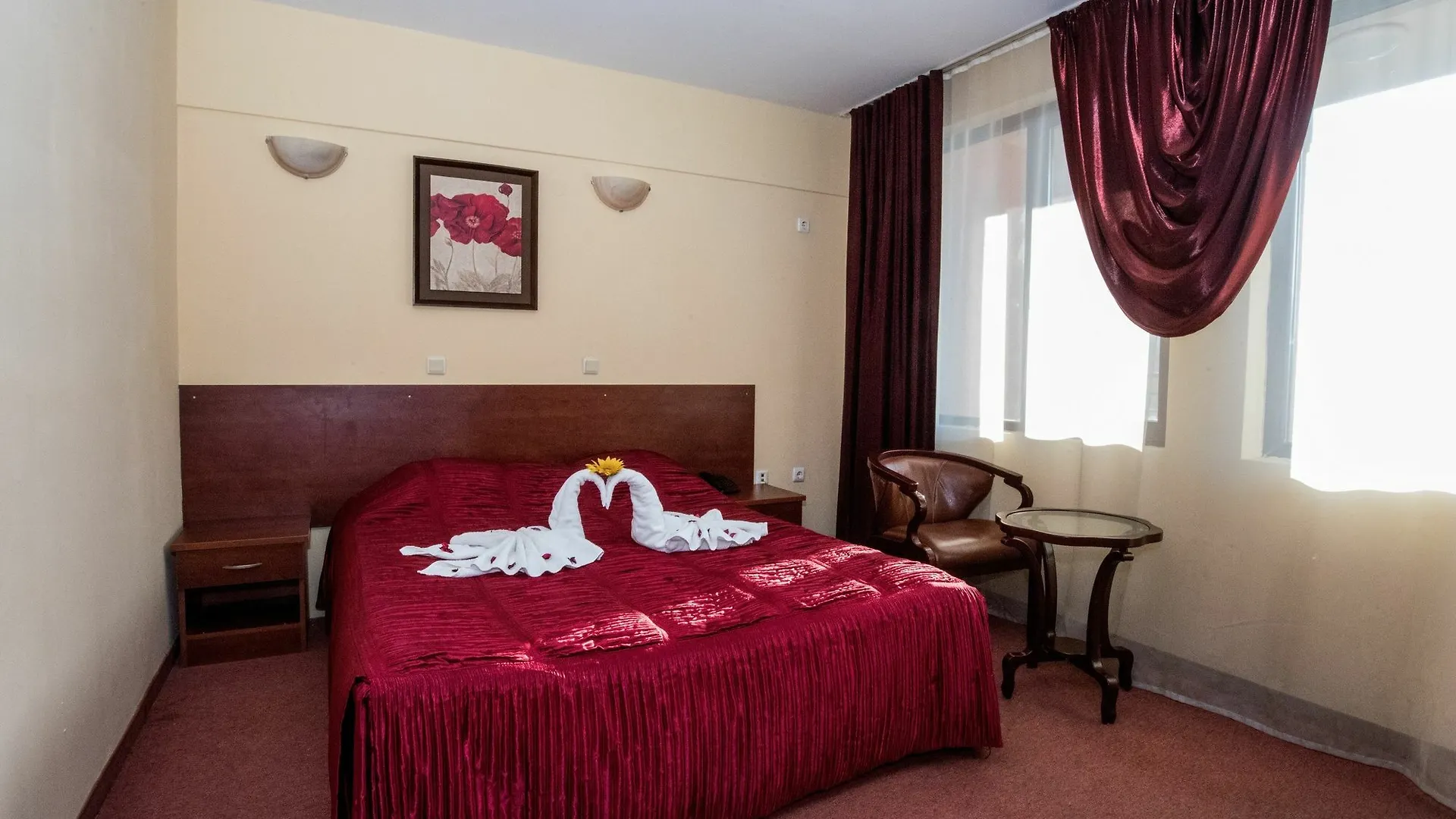 Avenue Hotel Deluxe Burgas City 3*,